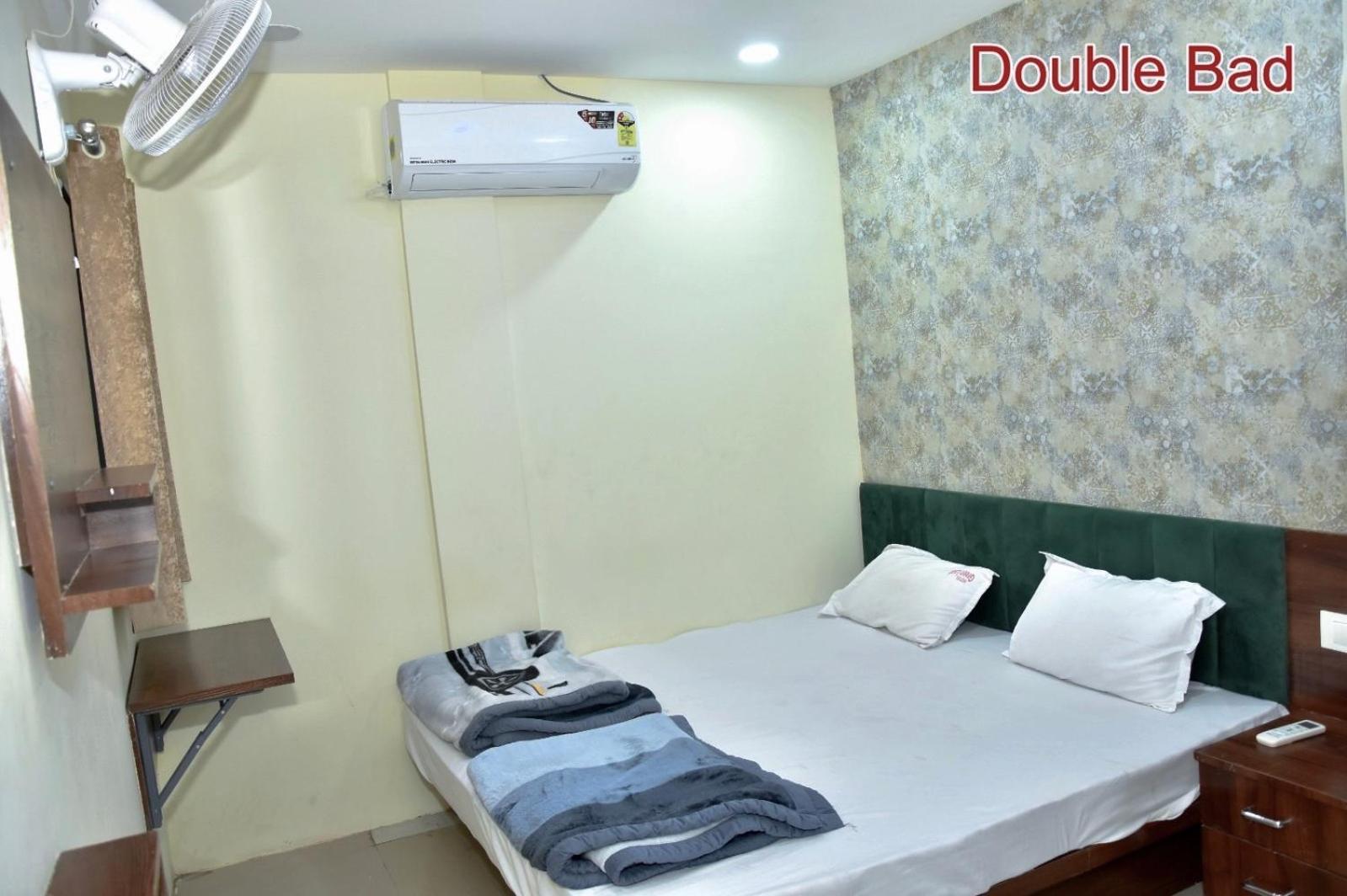 Green Leaf Hotel Ujjain Exterior foto
